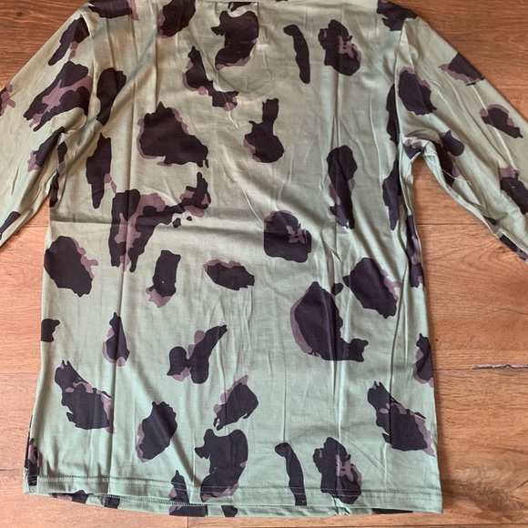 Haute edition Olive Green Leopard Print Women's Top - Picture 3 of 7